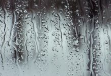 Kako očistiti mrlje od vode