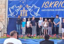 Kad djeca pjevaju, Nebo se smiješi!