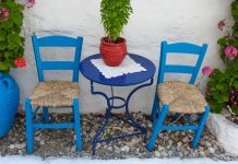 Uredite stare drvene stolice